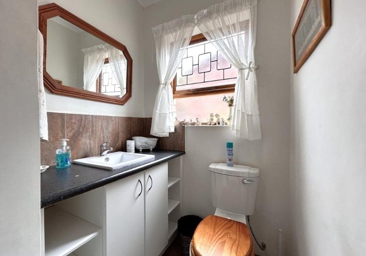 4 Bedroom Property for Sale in Wavecrest Eastern Cape